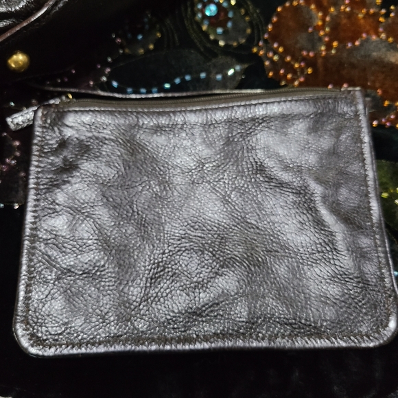 Yves Saint Laurent Vincennes Mombasa Hobo Bag - Picture 12 of 13